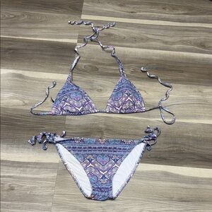 O’ Neill Purple Patterned Bikini Set size medium & XL
